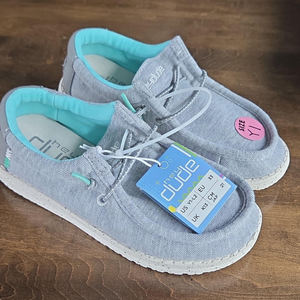 Hey Dude Size 1 Wally Youth Slip-On Shoes — Light Gray with Aqua Lining